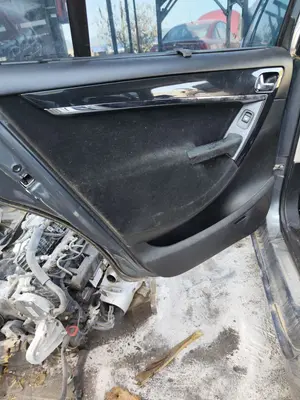 Foto de GUARNECIDO PUERTA TRASERA IZQUIERDA CITROEN GRAND C4 PICASSO 1.6 16V HDi FAP (109 CV / 80 KW)
