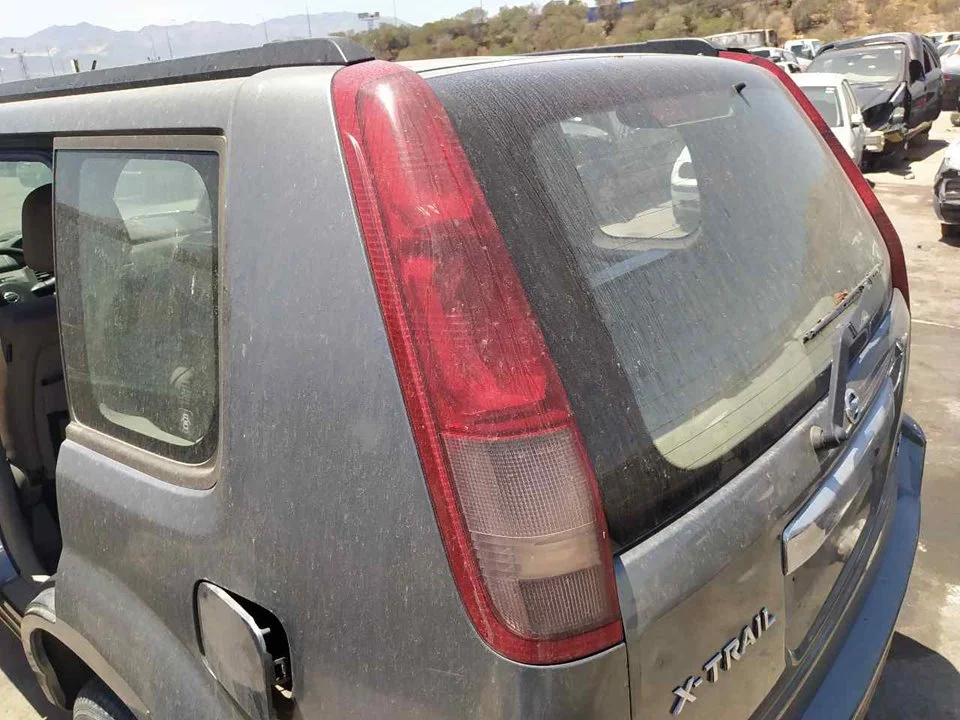 Foto de PILOTO TRASERO IZQUIERDO NISSAN X-TRAIL (T30) 2.2 16V Turbodiesel CAT (114 CV / 84 KW) referencia 265558H301