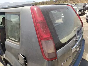 Foto de PILOTO TRASERO IZQUIERDO NISSAN X-TRAIL (T30) 2.2 16V Turbodiesel CAT (114 CV / 84 KW) referencia 265558H301