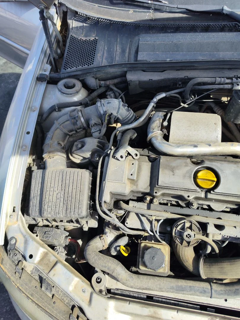 Foto de MOTOR COMPLETO OPEL VECTRA B BERLINA 2.0 DTI (101 CV / 74 KW) referencia X20DTH