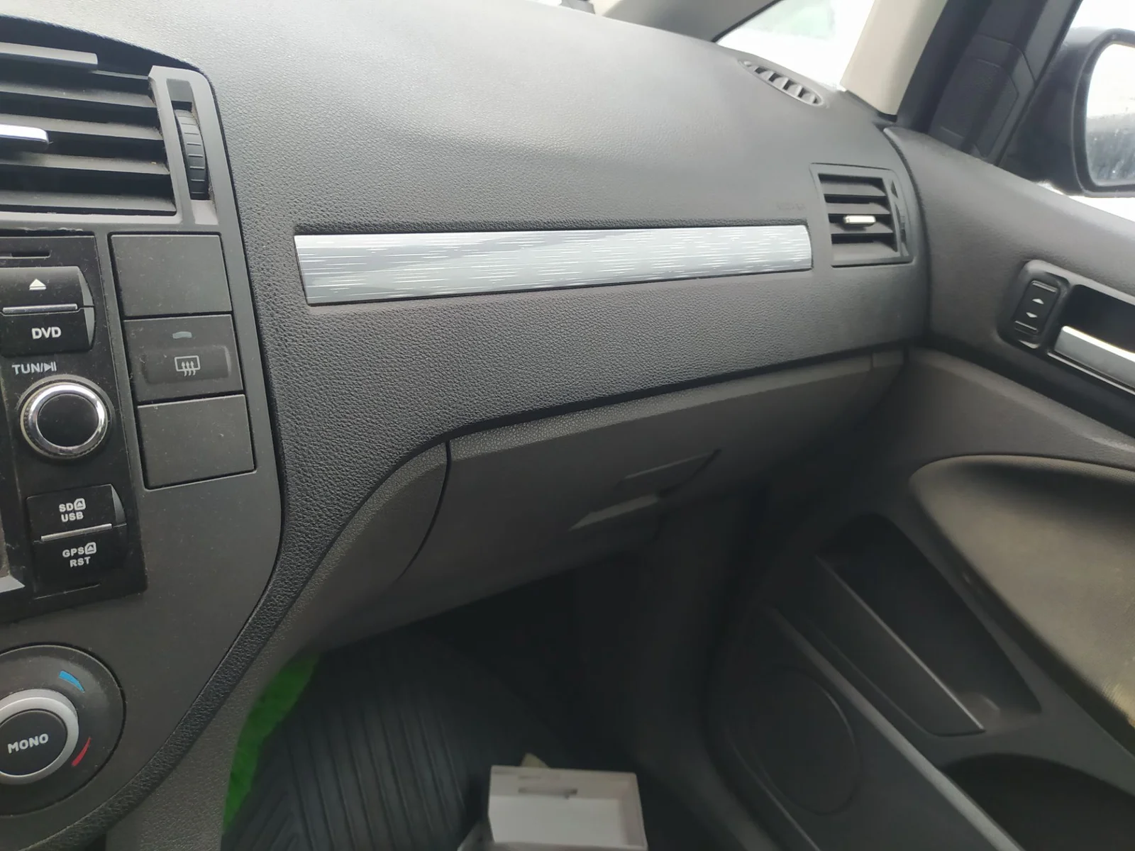 Foto de GUANTERA FORD C-MAX (CB3)(2007) 2.0 TDCi CAT (136 CV / 100 KW) referencia 1745856