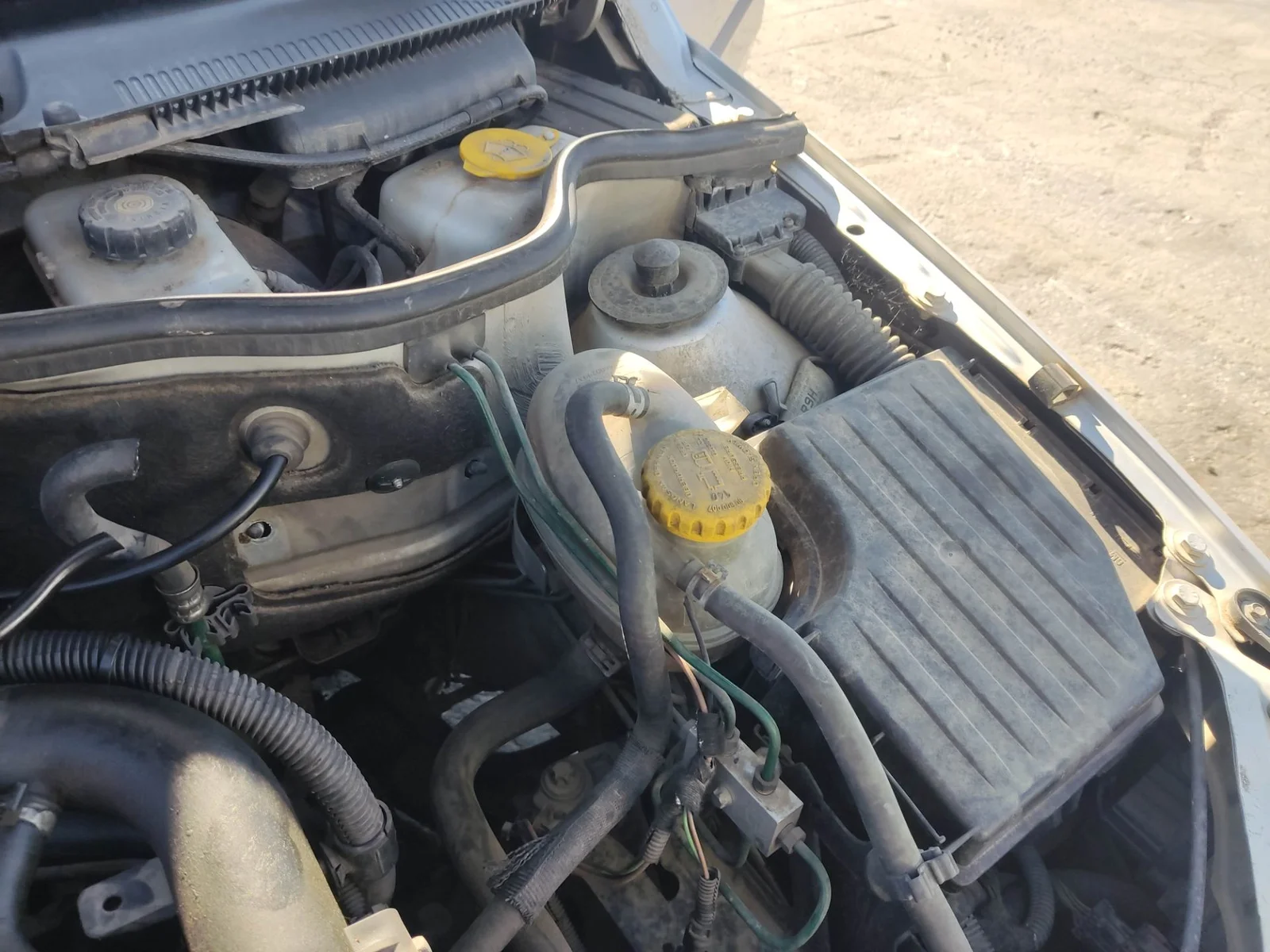 Foto de DEPOSITO EXPANSION OPEL COMBO (CORSA C) 1.7 16V DI CAT (Y 17 DTL / LK8) (65 CV / 48 KW)