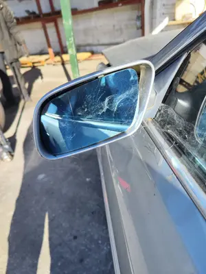 Foto de RETROVISOR IZQUIERDO AUDI A8 (D2) 4.2 V8 40V (310 CV / 228 KW) foto 2