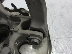 Foto de BRAZO SUSPENSION SUPERIOR TRASERO IZQUIERDO PORSCHE MACAN (95BA) referencia 8K0505323H foto 3