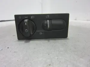 Foto de MANDO LUCES VOLKSWAGEN GOLF III (1H1)(11.1991) 1.8 (75 CV / 55 KW) referencia 1H6941531A foto 1