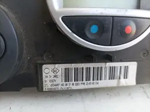 Foto de MANDO CALEFACCION / AIRE ACONDICIONADO RENAULT SCENIC II (JM) referencia 8200265572 foto 4