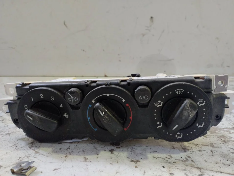 Foto de MANDO CALEFACCION / AIRE ACONDICIONADO FORD FOCUS BERLINA (CAP) 4M5G6007XD referencia 3M5T19980AD