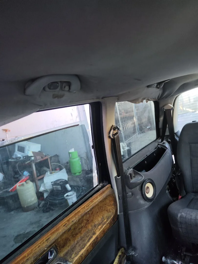 Foto de ASIDERO TECHO TRASERO DERECHO SEAT ALHAMBRA (7V9) 1.9 TDI (116 CV / 85 KW)