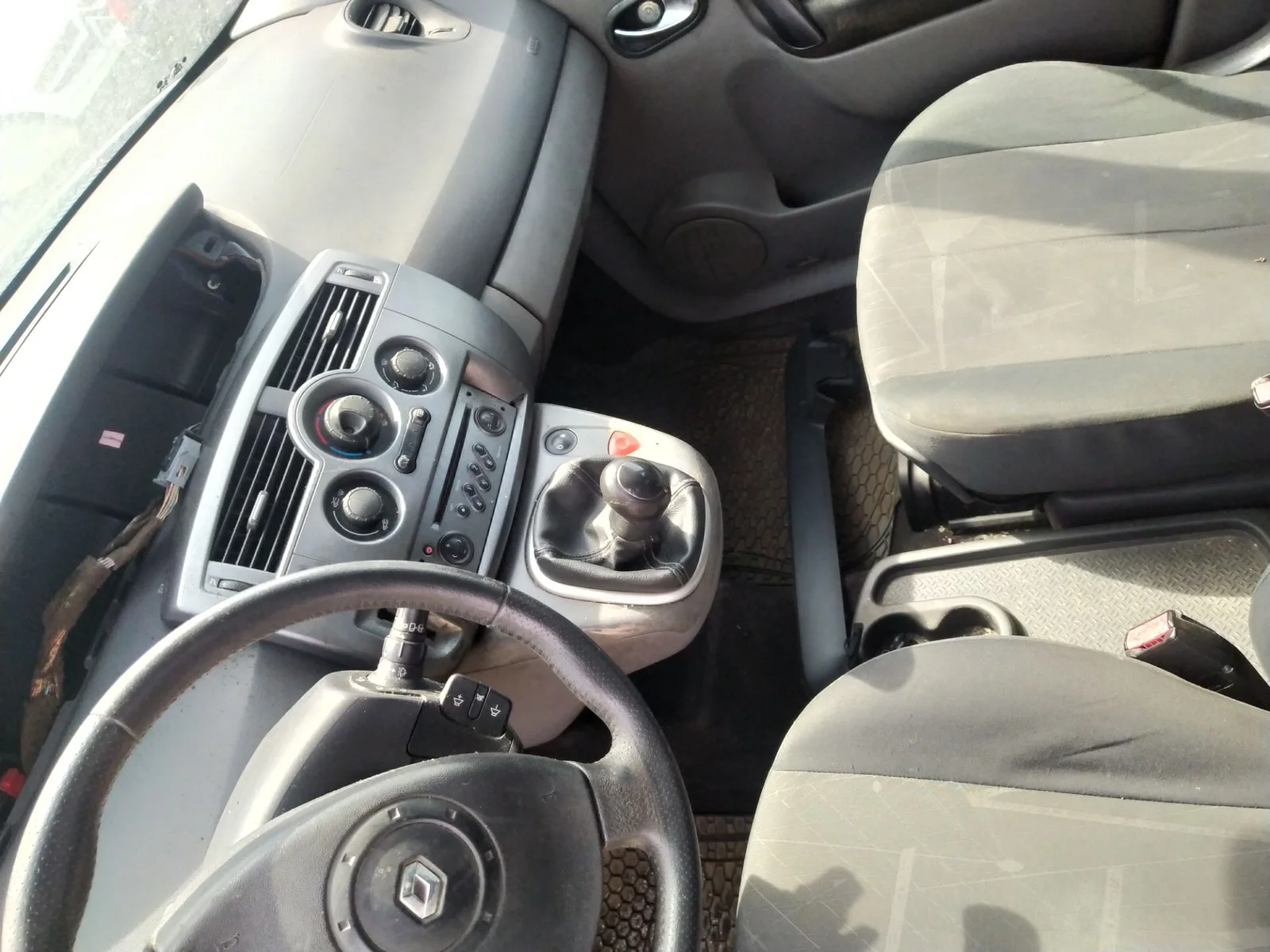 Foto de RESISTENCIA CALEFACCION RENAULT SCENIC II (JM) 1.5 dCi Diesel (101 CV / 74 KW) referencia 7701207876