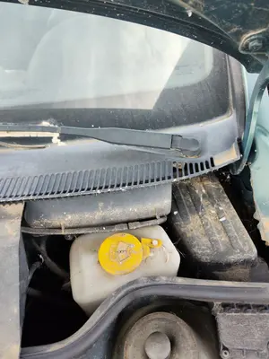 Foto de MOTOR LIMPIA DELANTERO OPEL CORSA C 1.2 16V CAT (Z 12 XE / LW4) (75 CV / 55 KW) referencia 23001902