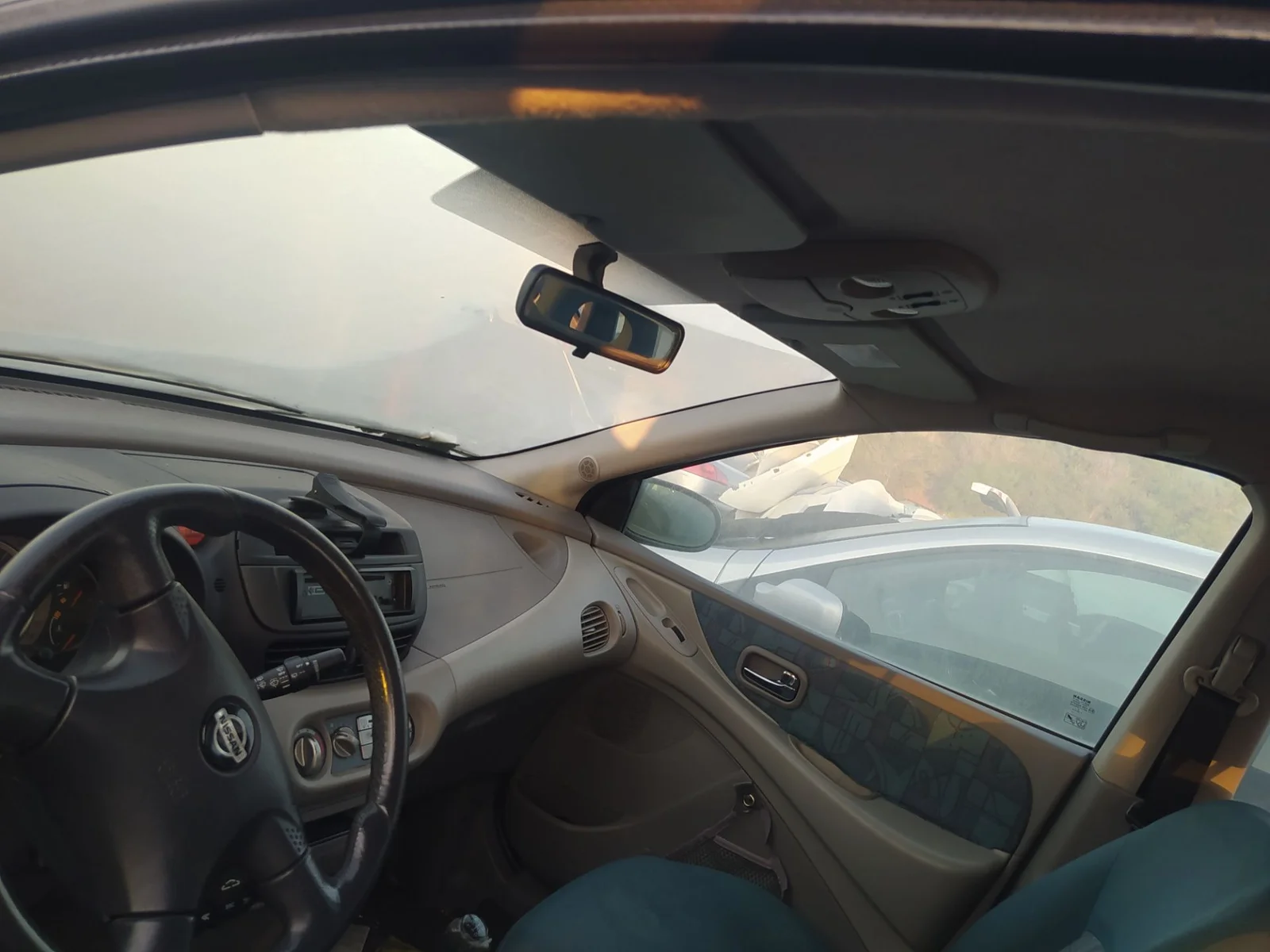 Foto de PARASOL IZQUIERDO NISSAN ALMERA TINO (V10M) 2.2 dCi Diesel CAT (112 CV / 82 KW)