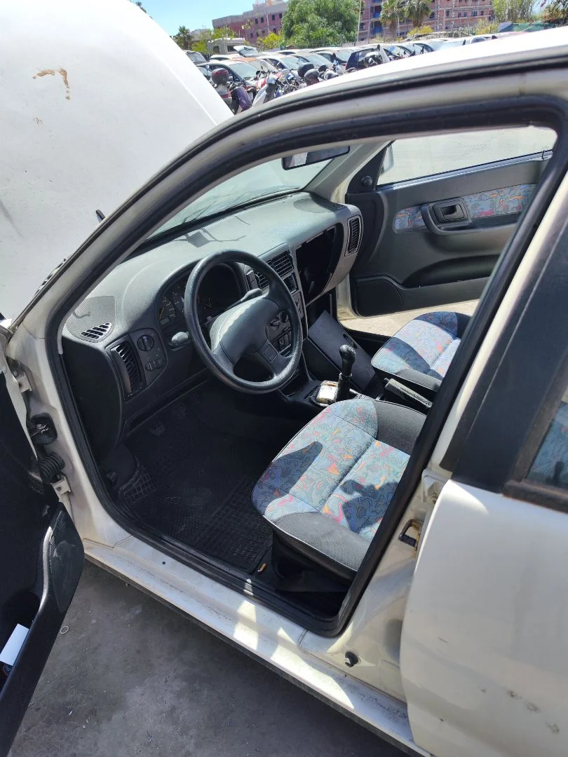 Foto de GOMAS CONTORNO PUERTA SEAT IBIZA (6K1) 1.4 (60 CV / 44 KW)