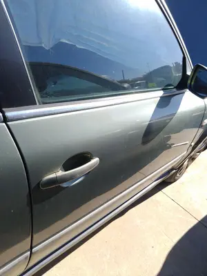 Foto de PUERTA DELANTERA DERECHA VOLKSWAGEN PASSAT BERLINA (3B2) 1.9 TDI (110 CV / 81 KW) referencia 3B4831052BE foto 7