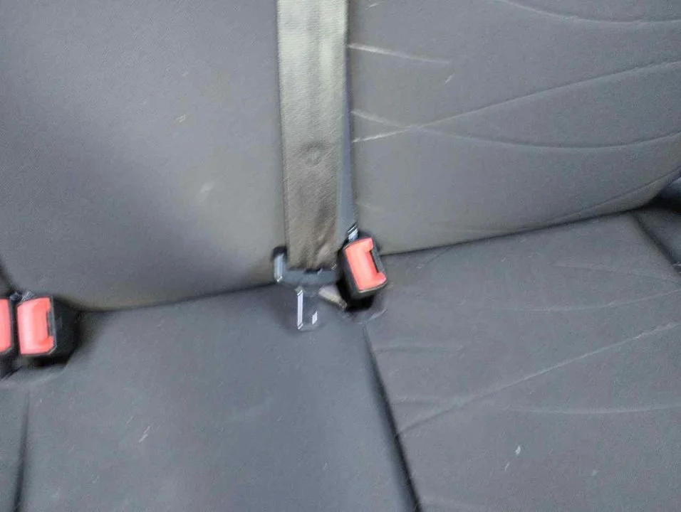 Foto de ENGANCHE CINTURON TRASERO IZQUIERDO FORD FIESTA (CNN) 1.5 TDCi CAT (75 CV / 55 KW)