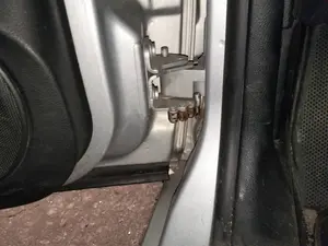 Foto de RETENEDOR PUERTA VOLKSWAGEN GOLF IV BERLINA (1J1)(10.1997)