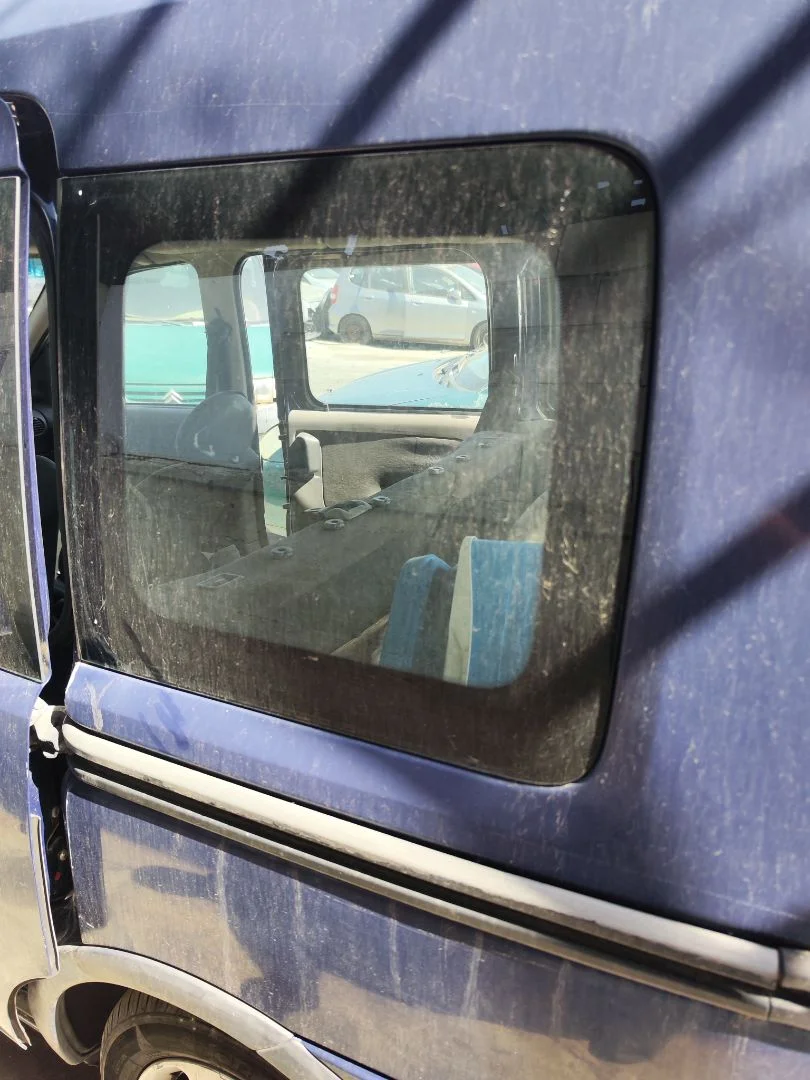 Foto de LUNA CUSTODIA TRASERA IZQUIERDA OPEL COMBO (CORSA C) 1.3 16V CDTI CAT (Z 13 DT / LN9) (69 CV / 51 KW)