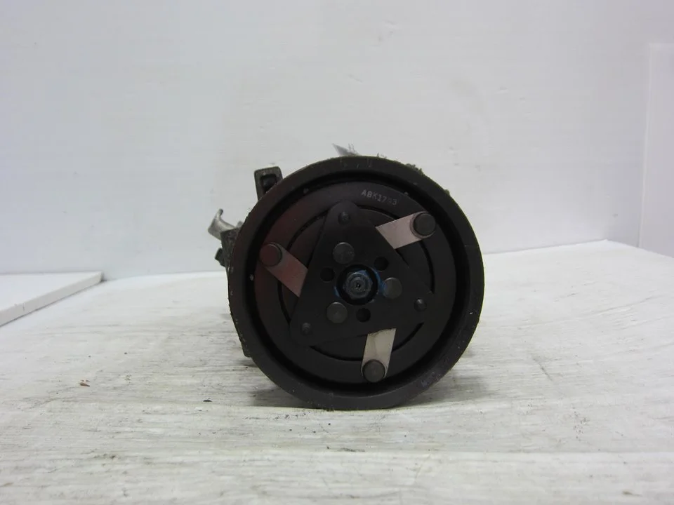 Foto de COMPRESOR AIRE ACONDICIONADO RENAULT CLIO III referencia 8200365787A