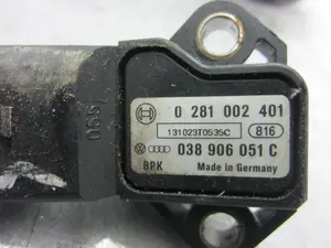 Foto de SENSOR PRESION PORSCHE CAYENNE (TIPO 92A) referencia 038906051C foto 3