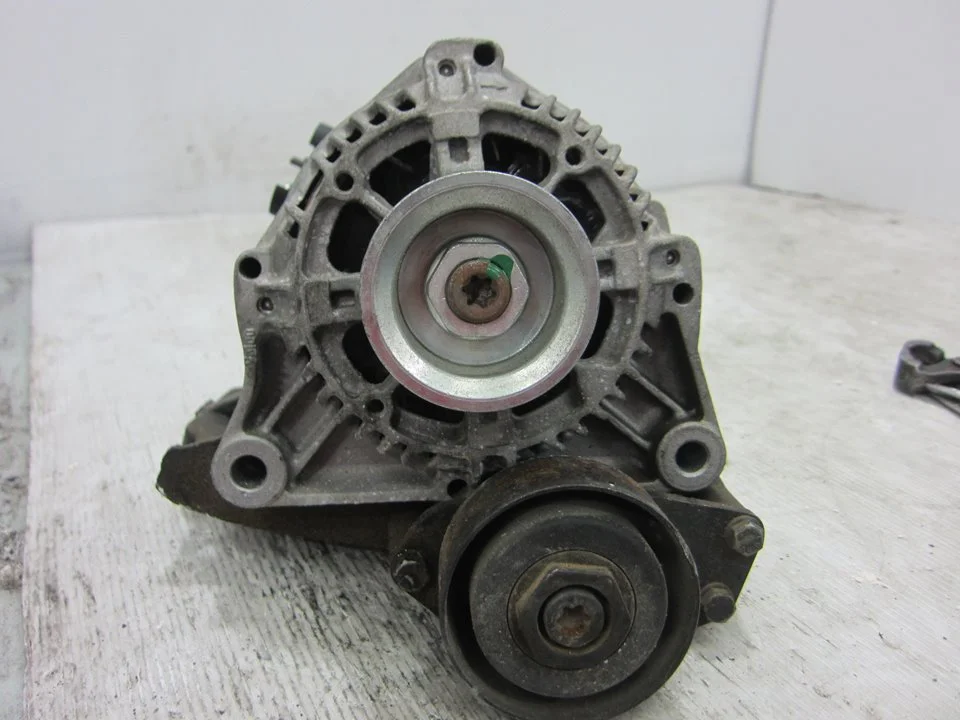 Foto de ALTERNADOR CITROEN XSARA COUPE referencia LRB00436