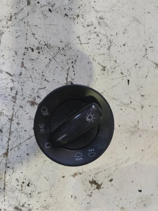 Foto de MANDO LUCES VOLKSWAGEN POLO V (6R1) referencia 6R0941531C