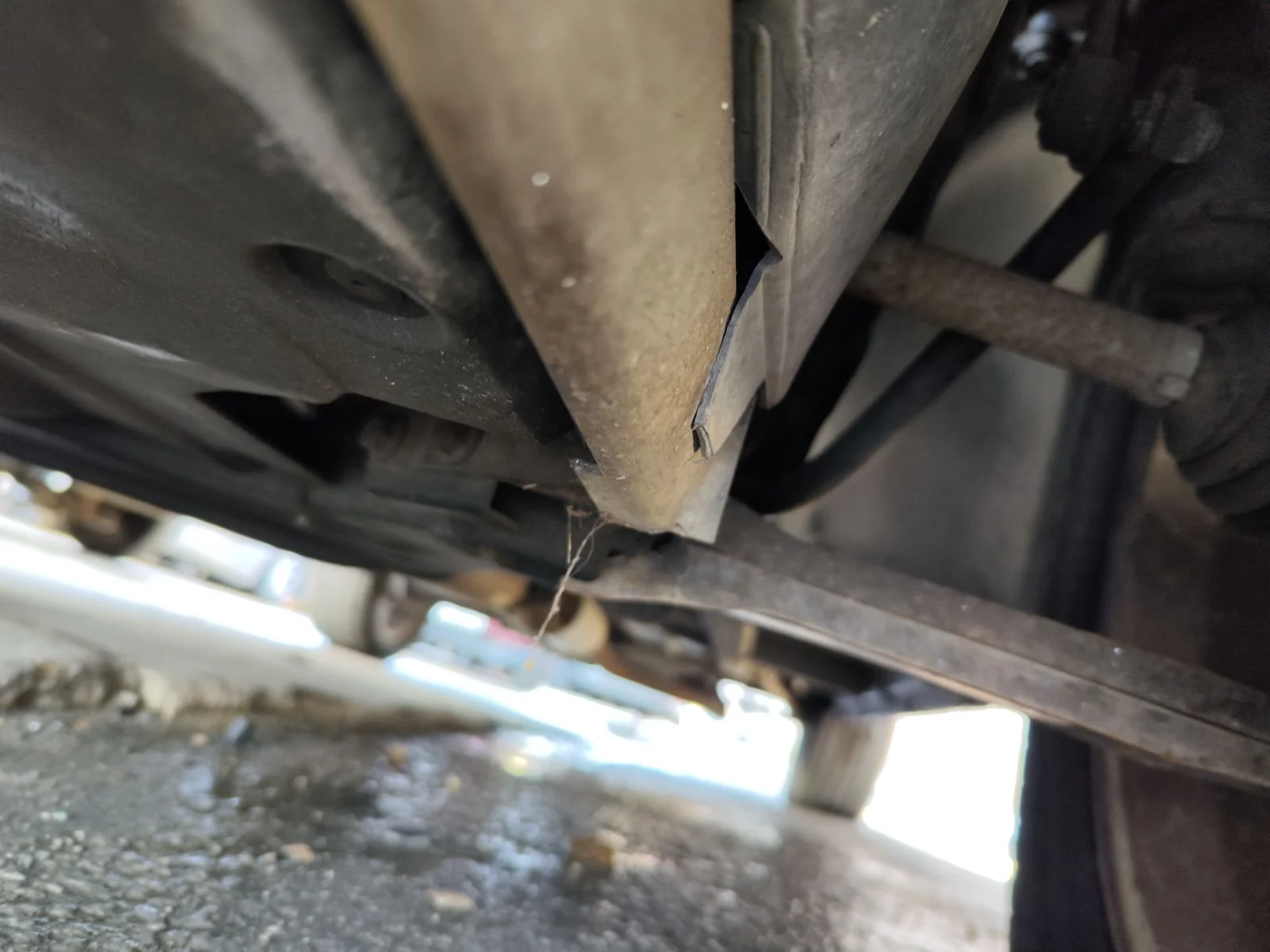 Foto de BRAZO SUSPENSION DELANTERO IZQUIERDO LAND ROVER FREELANDER (LN) 2.0 Td4 CAT (109 CV / 80 KW)