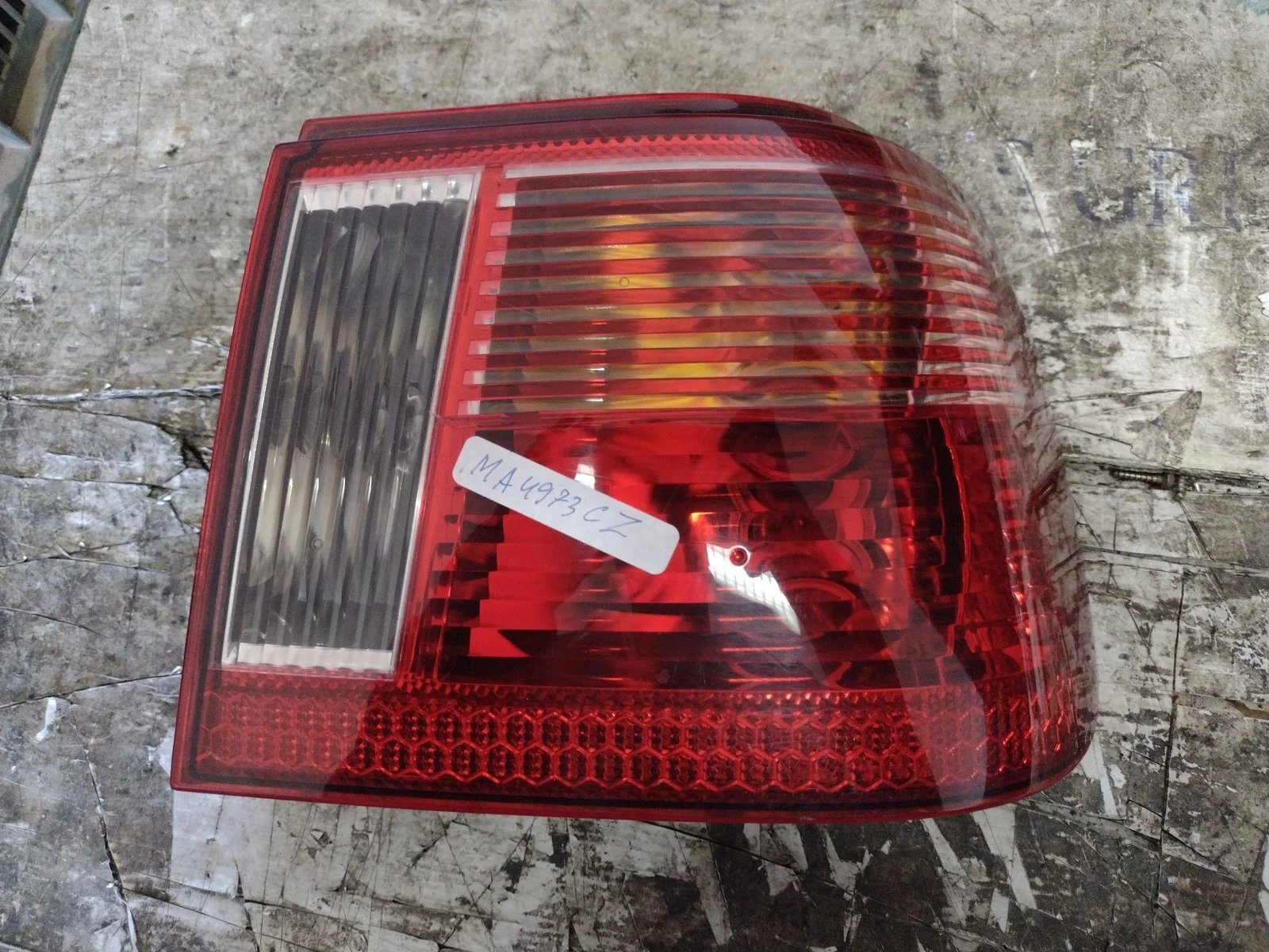 Foto de PILOTO TRASERO DERECHO SEAT IBIZA (6K1) 1.9 TDI (90 CV / 66 KW) referencia 6K6945258C