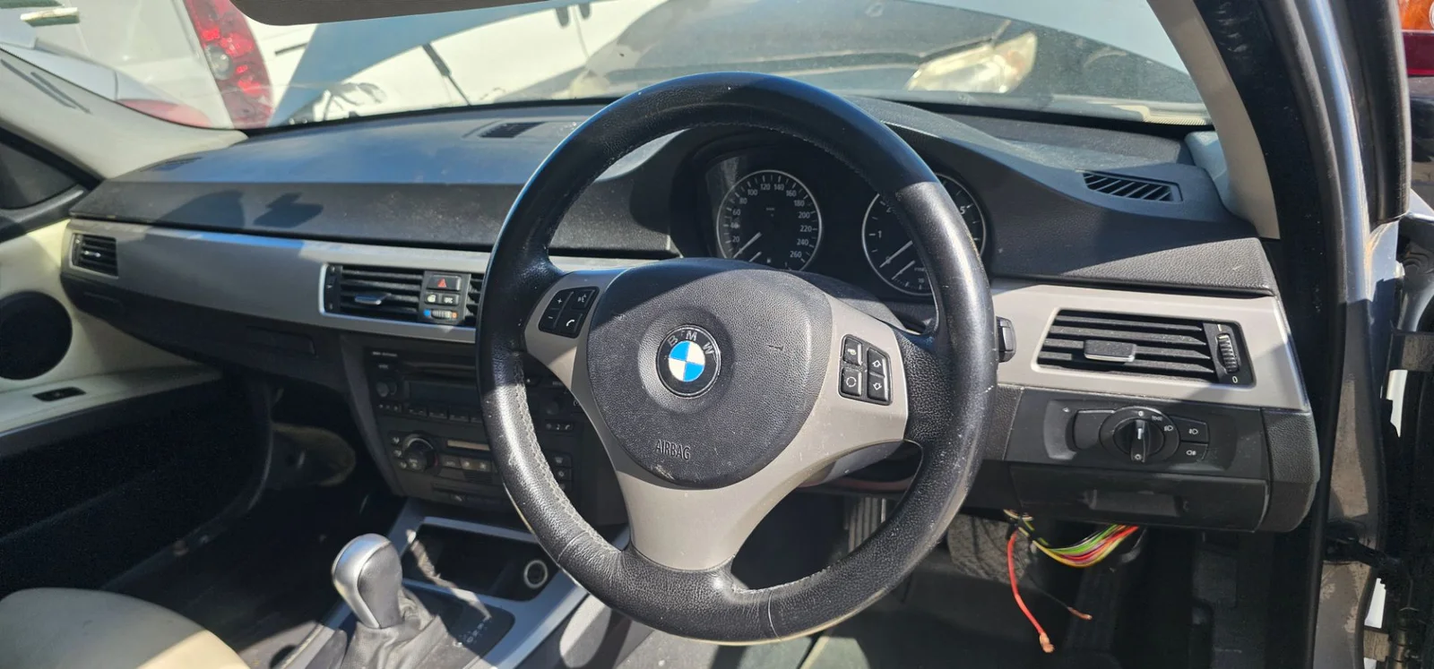 Foto de SALPICADERO BMW SERIE 3 BERLINA (E90) 2.0 CAT (129 CV / 95 KW)