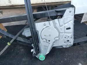 Foto de ELEVALUNAS TRASERO DERECHO AUDI A4 BERLINA (B5) 1.8 20V Turbo (150 CV / 110 KW) referencia 8D0839398C foto 5
