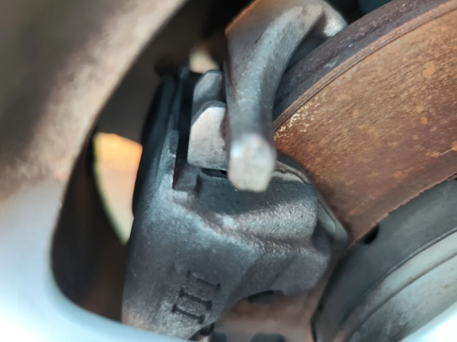 Foto de PINZA DE FRENO DELANTERA IZQUIERDA VOLKSWAGEN POLO V (6R1) 1.2 (60 CV / 44 KW)