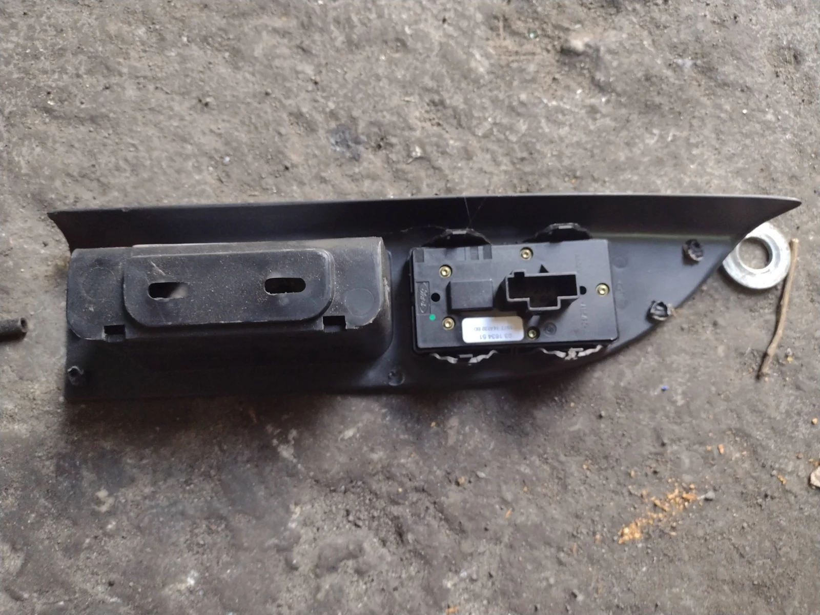 Foto de MANDO ELEVALUNAS DELANTERO IZQUIERDO FORD MONDEO BERLINA (GE) 1.8 CAT (125 CV / 92 KW) referencia 03163451