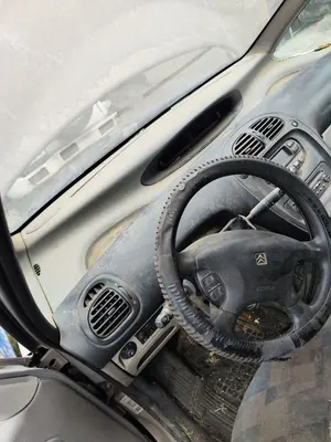 Foto de SALPICADERO CITROEN XSARA PICASSO 2.0 HDi CAT (RHY / DW10TD) (90 CV / 66 KW) foto 3