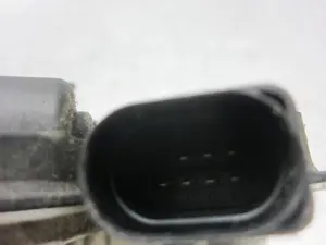 Foto de CERRADURA PUERTA TRASERA DERECHA SEAT IBIZA BERLINA (6J5) 1.2 TDI (75 CV / 55 KW) referencia 5N1837015C foto 5