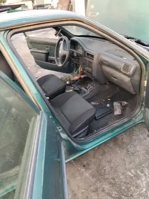 Foto de GOMAS CONTORNO PUERTA PEUGEOT 106 (S2) 1.1  (60 CV / 44 KW)