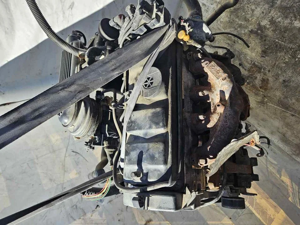 Foto de MOTOR COMPLETO CITROEN SAXO referencia HDZ