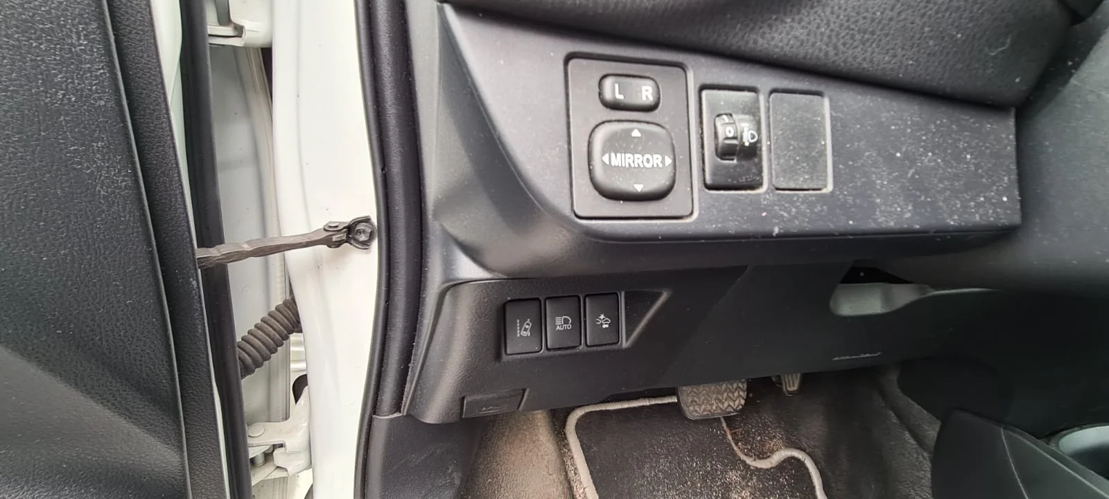 Foto de NO IDENTIFICADO TOYOTA YARIS (XP13) Híbrido 74 kW (1.5 Ltr. - 55 kW 16V) (101 CV / 74 KW) referencia 183574