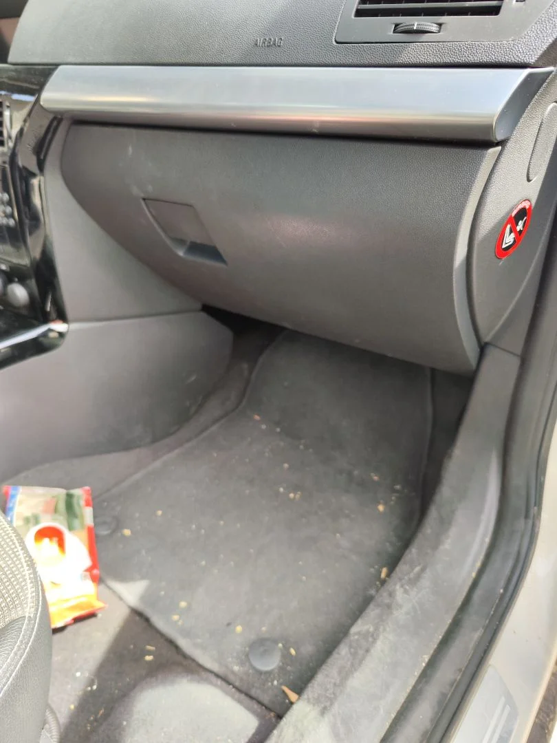 Foto de GUANTERA OPEL ASTRA H BERLINA 1.7 16V CDTI (110 CV / 81 KW)