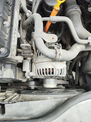 Foto de ALTERNADOR VOLKSWAGEN PASSAT BERLINA (3B3) 1.9 TDI (131 CV / 96 KW) referencia 038903018QV