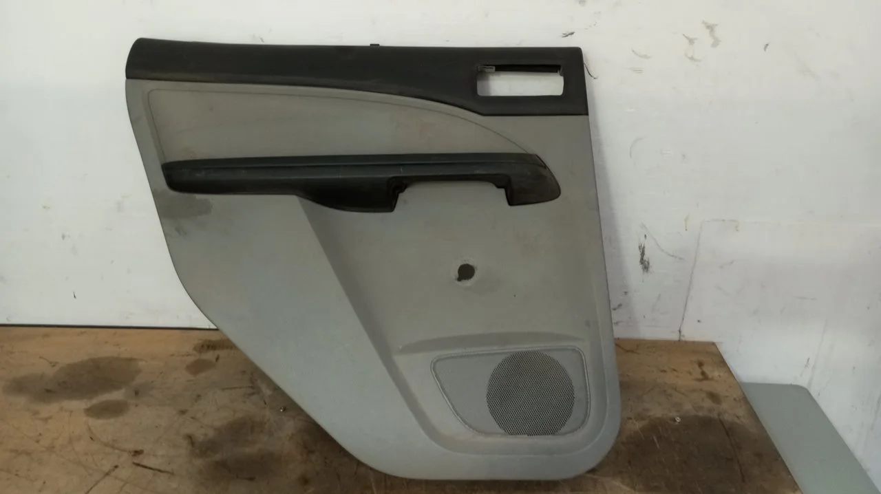 Foto de GUARNECIDO PUERTA TRASERA IZQUIERDA FORD FOCUS C-MAX (CAP)(2003) 1.6 TDCi CAT (109 CV / 80 KW) referencia 3M51R23943JL