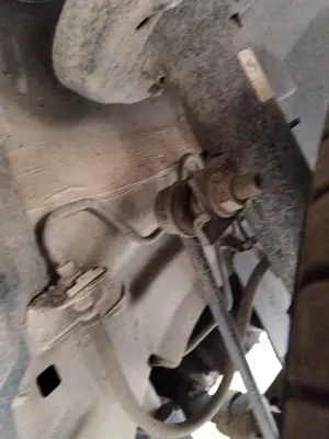 Foto de BRAZO SUSPENSION DELANTERO DERECHO NISSAN QASHQAI (J11E) 1.2 16V CAT (116 CV / 85 KW)