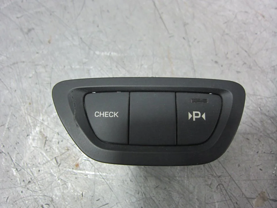 Foto de MANDO MULTIFUNCION CITROEN C5 BERLINA 2.0 HDi FAP (140 CV / 103 KW) referencia 9682436677