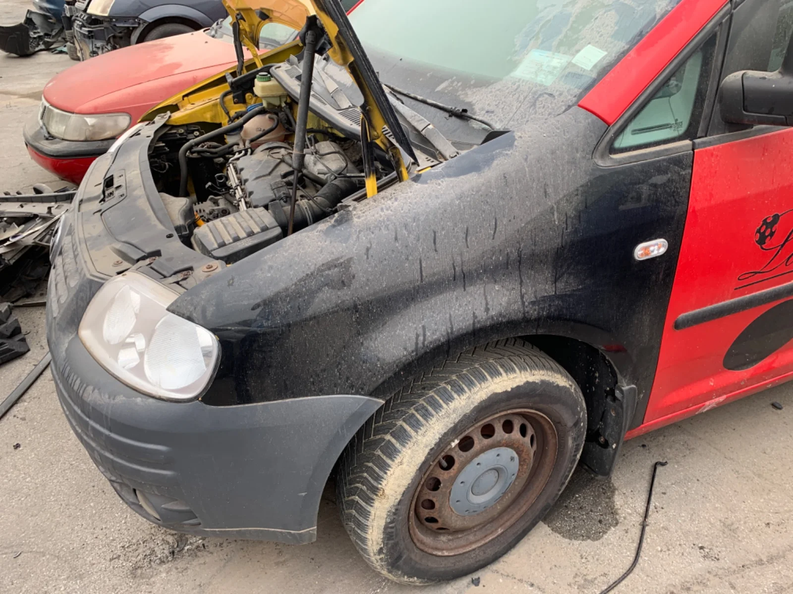 Foto de ALETA DELANTERA IZQUIERDA VOLKSWAGEN CADDY (2K)(02.2004) 2.0 SDI (69 CV / 51 KW) referencia 2K0821021