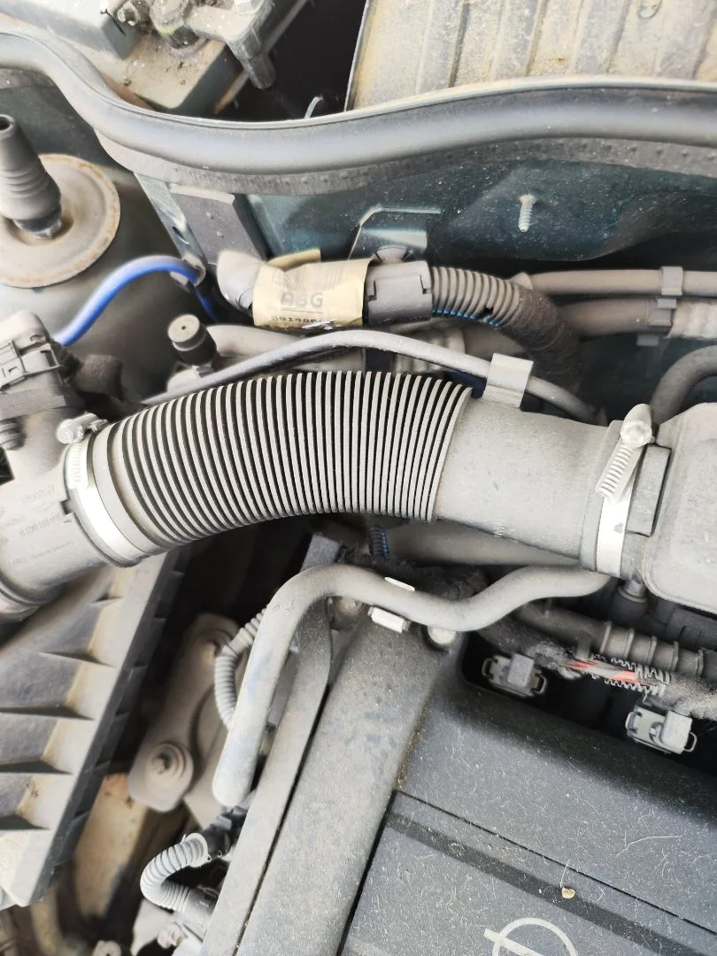Foto de TUBO OPEL CORSA C 1.2 16V CAT (Z 12 XE / LW4) (75 CV / 55 KW)