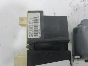 Foto de ELEVALUNAS DELANTERO IZQUIERDO CITROEN C4 BERLINA 1.6 16V CAT (NFU / TU5JP4) (109 CV / 80 KW) referencia 9657133680 foto 4