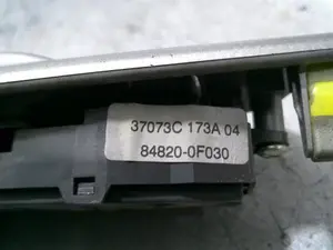 Foto de MANDO ELEVALUNAS DELANTERO IZQUIERDO TOYOTA COROLLA (E12) 1.6 16V (110 CV / 81 KW) referencia 848200F030 foto 2