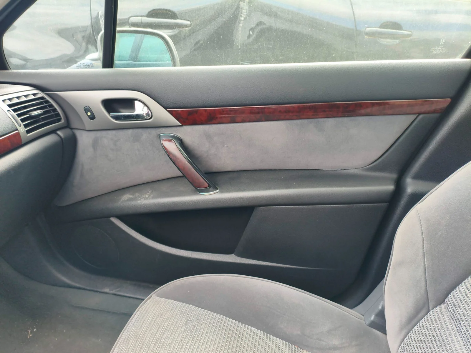 Foto de GUARNECIDO PUERTA DELANTERA DERECHA PEUGEOT 407 SW 2.0 16V HDi FAP CAT (RHR / DW10BTED4) (136 CV / 100 KW)