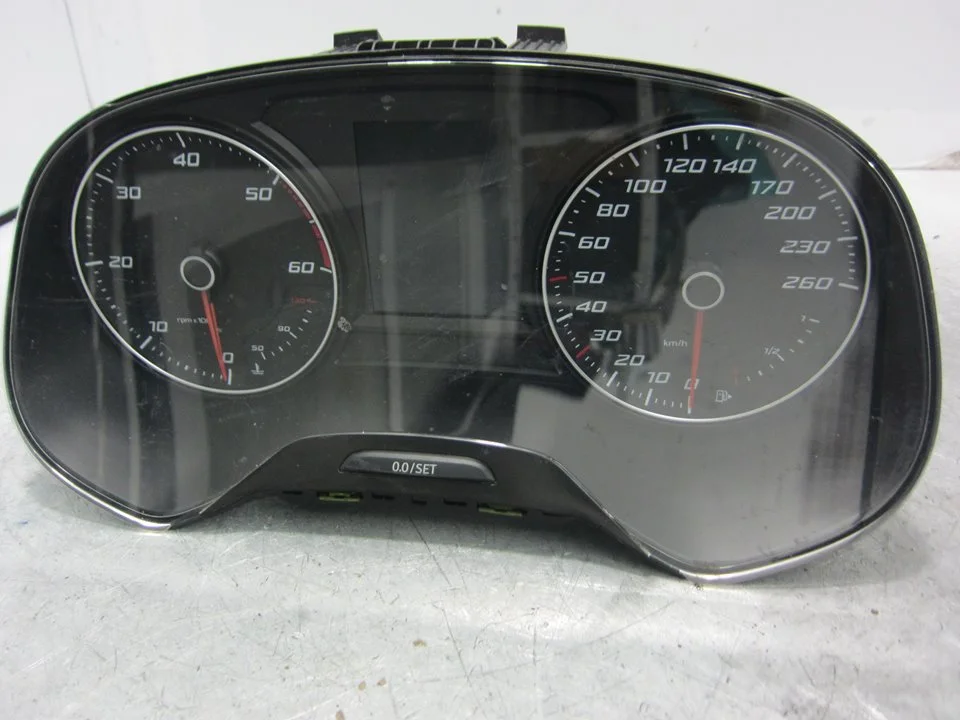 Foto de CUADRO INSTRUMENTOS SEAT LEON (5F1) 1.6 TDI (105 CV / 77 KW) referencia 5F0920861A
