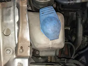 Foto de DEPOSITO LIMPIA VOLKSWAGEN GOLF IV BERLINA (1J1)(10.1997)