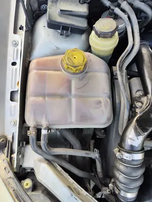 Foto de DEPOSITO EXPANSION FORD FOCUS FAMILIAR (CAK) 1.8 16V CAT (116 CV / 85 KW) referencia 4967753 foto 3