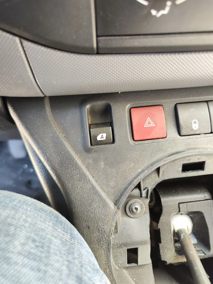 Foto de MANDO ELEVALUNAS DELANTERO IZQUIERDO CITROEN BERLINGO FURGÓN 1.6 Blue-HDI FAP (99 CV / 73 KW)