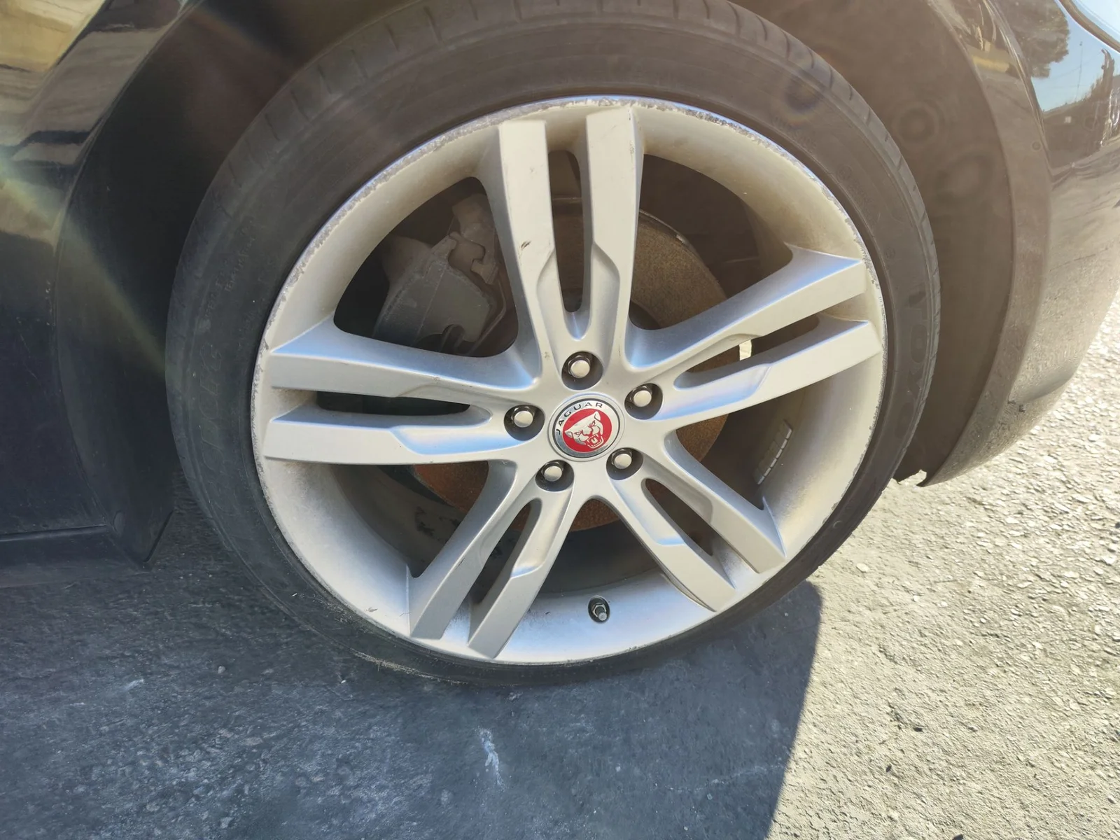 Foto de LLANTA JAGUAR XE 2.0 Turbo CAT (200 CV / 147 KW)